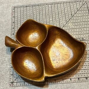 Vintage carb Monkeypod wood, serving bowl leaf